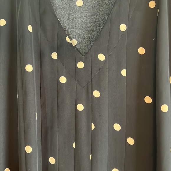 RW&CO polka dot dress loose fit with neck tie and size zipper. Size M Like new - Picture 9 of 15